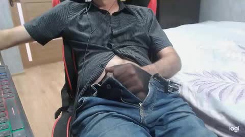 Snapshot of maximus3334 chatting on September 2025 11:22:02 AM maximus3334 online show from September 2025 11:22:02 AM