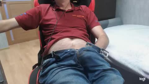 Snapshot of maximus3334 chatting on September 2025 12:07:01 PM maximus3334 online show from September 2025 12:07:01 PM