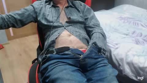 Snapshot of maximus3334 chatting on October 2025 11:21:02 AM maximus3334 online show from October 2025 11:21:02 AM