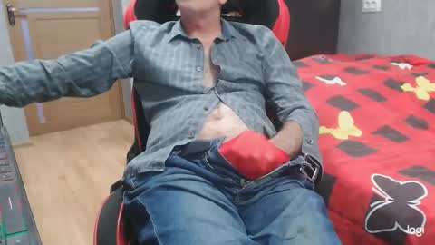 Snapshot of maximus3334 chatting on October 2025 12:39:02 PM maximus3334 online show from October 2025 12:39:02 PM