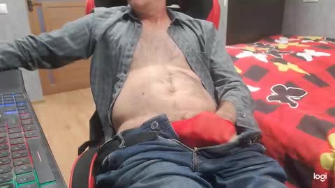 Snapshot of maximus3334 chatting on October 2025 10:22:02 AM maximus3334 online show from October 2025 10:22:02 AM