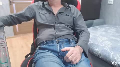 Snapshot of maximus3334 chatting on November 2025 11:32:02 AM maximus3334 online show from November 2025 11:32:02 AM