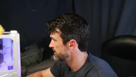 Maximus7871 online show from April 2026 07:33:02 PM