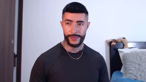 Independent Model online show from February 2025 05:05:01 AM