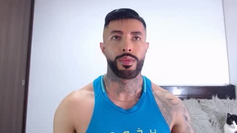 Independent Model online show from January 2026 04:40:01 AM