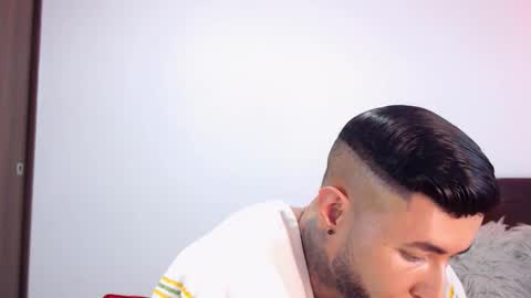 Independent Model online show from February 2026 06:22:01 AM