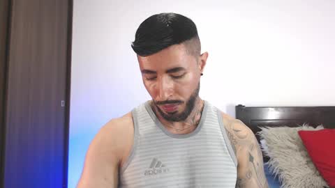 Independent Model online show from April 2026 04:01:01 AM