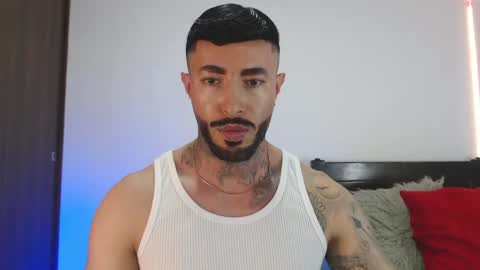 Independent Model online show from April 2026 04:21:02 AM