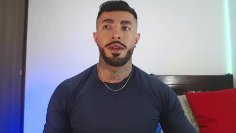 Independent Model online show from April 2026 03:43:01 AM