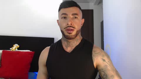 Independent Model online show from May 2026 05:12:02 AM