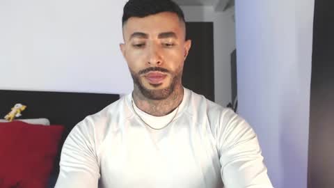 Independent Model online show from May 2026 03:34:01 AM