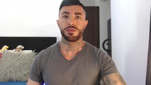 Independent Model online show from May 2026 03:58:02 AM