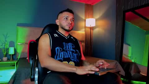 Snapshot of maximusclark chatting on February 2026 03:45:01 AM Maximus Clark online show from February 2026 03:45:01 AM