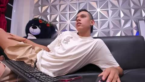 Snapshot of maximuss_19 chatting on January 2025 12:09:01 AM Maximus online show from January 2025 12:09:01 AM