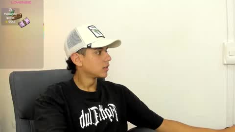 Snapshot of maximuss_19 chatting on February 2025 01:38:01 PM Maximus online show from February 2025 01:38:01 PM