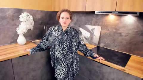 Snapshot of maxinefrary chatting on February 2025 02:14:02 PM Lucy online show from February 2025 02:14:02 PM