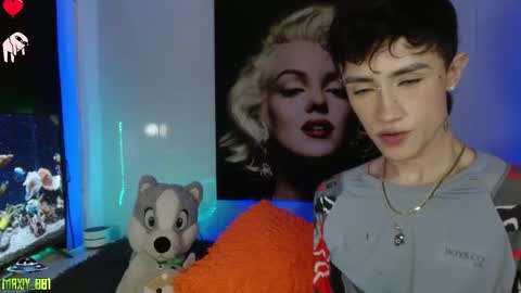 Snapshot of maxiy_001 chatting on January 2025 07:07:01 AM Max online show from January 2025 07:07:01 AM