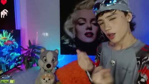 Snapshot of maxiy_001 chatting on January 2025 06:24:02 AM Max online show from January 2025 06:24:02 AM