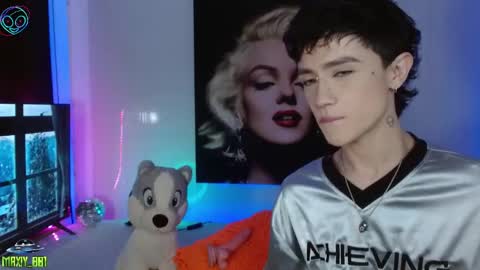 Snapshot of maxiy_001 chatting on March 2025 05:05:02 AM Max online show from March 2025 05:05:02 AM