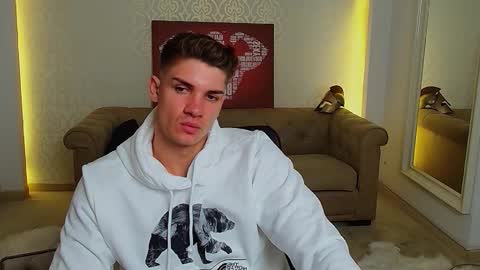 MaxKaiden online show from September 2025 04:25:01 AM