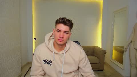 MaxKaiden online show from November 2025 05:28:02 AM