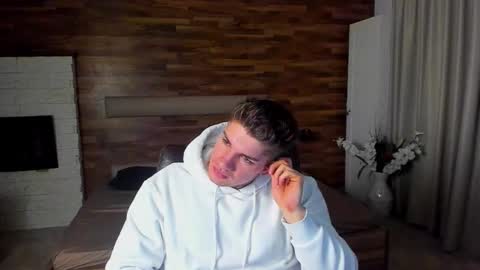 MaxKaiden online show from March 2026 05:22:02 AM