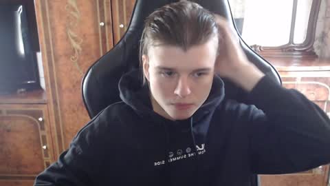 Snapshot of maxplay18 chatting on December 2024 10:23:02 AM Max online show from December 2024 10:23:02 AM