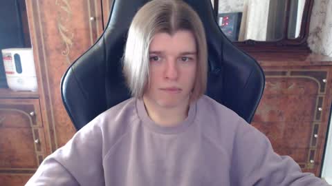 Snapshot of maxplay18 chatting on February 2025 03:49:02 PM Max online show from February 2025 03:49:02 PM