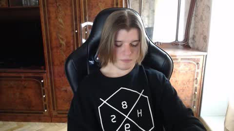 Snapshot of maxplay18 chatting on November 2025 09:10:01 AM Max online show from November 2025 09:10:01 AM