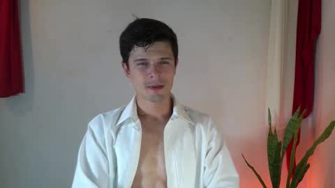 Max online show from February 2025 03:22:01 AM