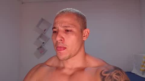 Snapshot of maxwel949813 chatting on January 2026 02:38:02 AM Max online show from January 2026 02:38:02 AM