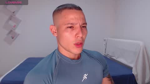 Snapshot of maxwel949813 chatting on February 2026 07:48:01 AM Max online show from February 2026 07:48:01 AM