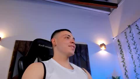 MAX online show from February 2025 09:04:02 PM