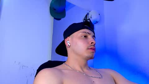 MAX online show from September 2025 09:51:01 PM