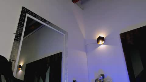 MAX online show from May 2026 08:40:02 PM