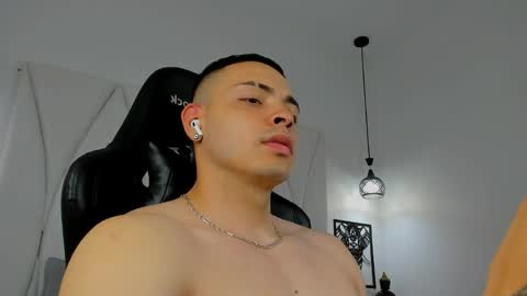 MAX online show from May 2026 10:00:02 PM