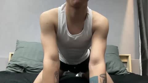 Max online show from April 2026 04:33:02 PM