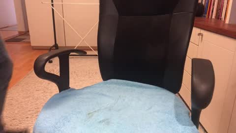 Max online show from October 2025 05:55:02 AM