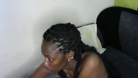 maxxinepetite online show from December 2024 07:29:01 PM