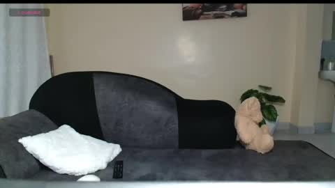maxxinepetite online show from July 2026 09:16:02 AM