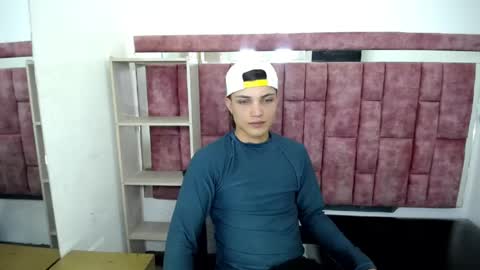 MaxxLouis online show from May 2026 07:23:02 PM