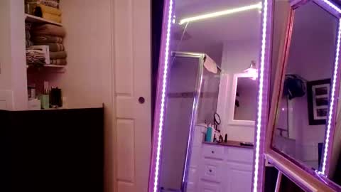 Maxxxbates online show from November 2025 02:47:02 AM