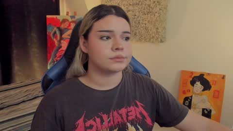 Snapshot of maxxxine_ chatting on December 2024 05:38:02 AM Maxine Minx online show from December 2024 05:38:02 AM