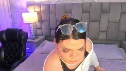 Snapshot of maxxxine_ chatting on March 2026 12:17:01 AM Maxine Minx online show from March 2026 12:17:01 AM