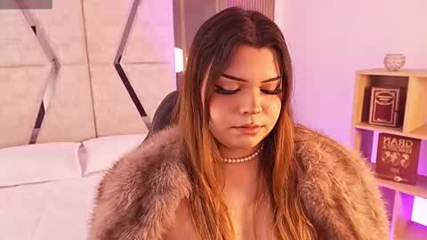 Snapshot of maxxxine_ chatting on March 2026 01:21:02 AM Maxine Minx online show from March 2026 01:21:02 AM