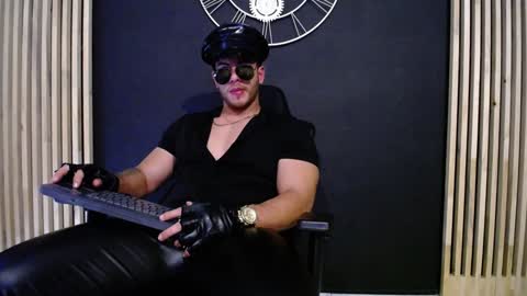 maxxxpowerful online show from December 2024 06:49:02 PM