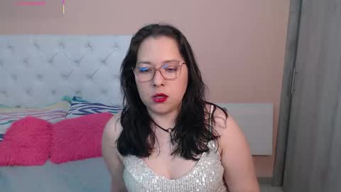 Snapshot of may_bloom chatting on December 2025 03:11:01 AM May online show from December 2025 03:11:01 AM