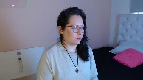 Snapshot of may_bloom chatting on February 2026 10:15:02 PM May online show from February 2026 10:15:02 PM