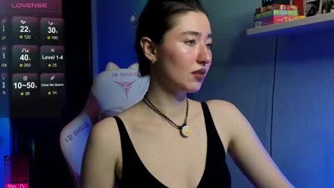 may_may_moon online show from April 2026 02:23:02 PM