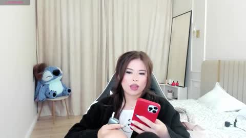 Snapshot of may_mia chatting on September 2025 04:11:02 AM Mia online show from September 2025 04:11:02 AM